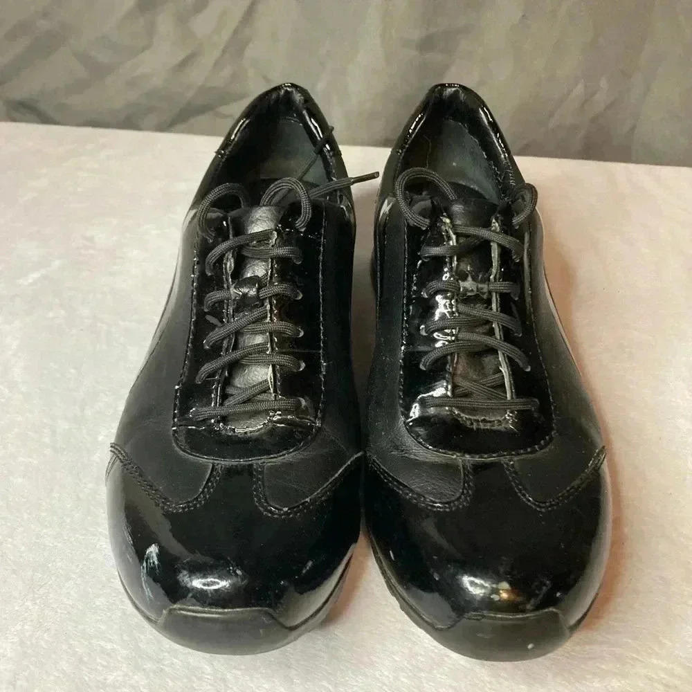 Nurse mates shoes with pillow top